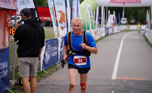 Jest zwycięzca Biegu 7 Dolin na 100 km! Dotarł do mety ze świetnym czasem [WIDEO] - 104